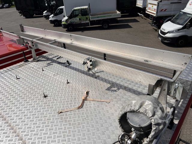 Aangepaste bestelwagen IVECO 75-16 AW 4x4 LF8 Feuerwehr Standheizung 9 Sitze