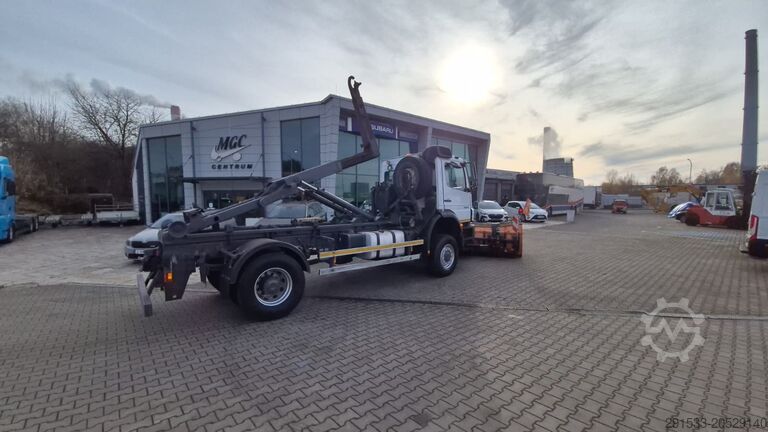 Téli karbantartó berendezés Mercedes-Benz Axor 1833 4X4 / HOOLIFT / SNOW PLOW