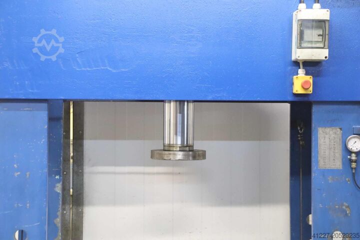 Prensa hidráulica de 102 toneladas unbekannt Hub 220 mm