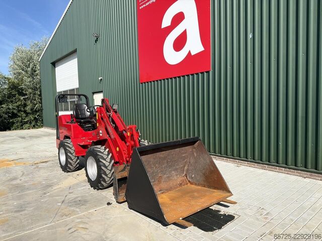 Loader Schäffer 3038