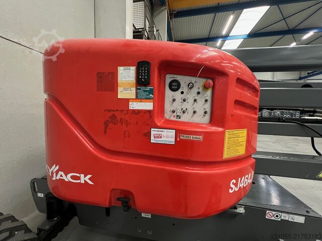 4x4 tahrikli personel yükseltici Skyjack SJ46AJ