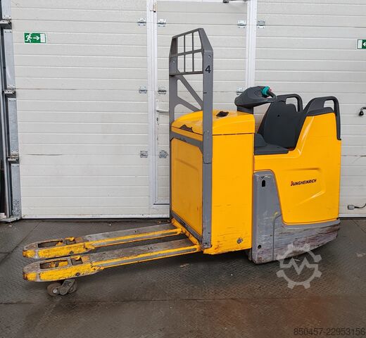 Transpallet manuale Jungheinrich ERE 225 2021y/ 2305mh