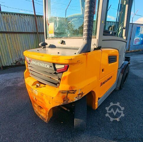 Diesel gaffeltrucks Jungheinrich DFG 425s 5.5m/ 4v/ 4371mh