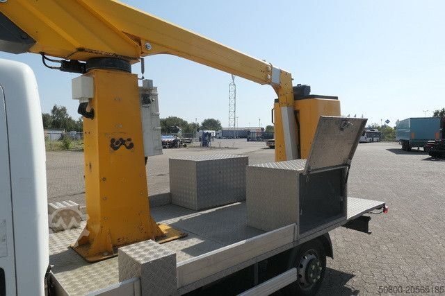 Werkplatform Nissan 32.12 4x2, 11m Arbeitshöhe, Klima,3. Sitz