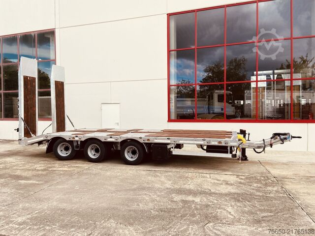 Remolque de plataforma baja Möslein TT 31  31 t GG Tridem- Tieflader 3 Achs, gelenktNeufahrzeug