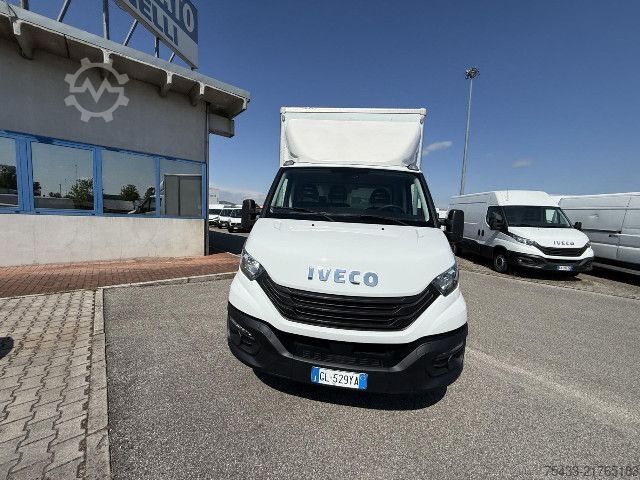 Dobozos furgon IVECO DAILY 35C14H BOX + SPONDA con porta laterale