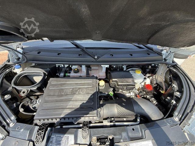 Dobozos furgon IVECO DAILY 35C14H BOX + SPONDA con porta laterale