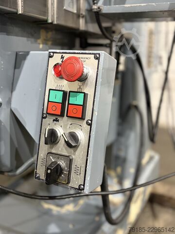 Torenfreesmachine Kondia kp 90