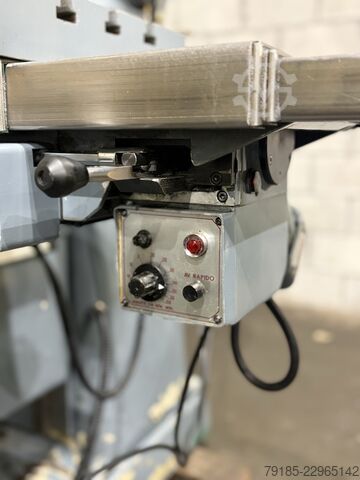 Torenfreesmachine Kondia kp 90