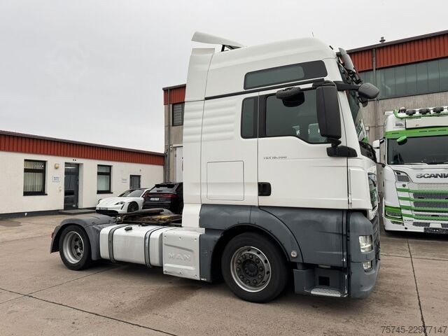 Ciągnik siodłowy typu volume MAN TGX 18.500 XXL * RETARDER * STANDKLIMA * VER. SA