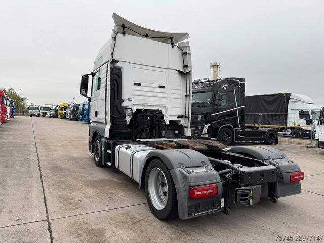 Ciągnik siodłowy typu volume MAN TGX 18.500 XXL * RETARDER * STANDKLIMA * VER. SA
