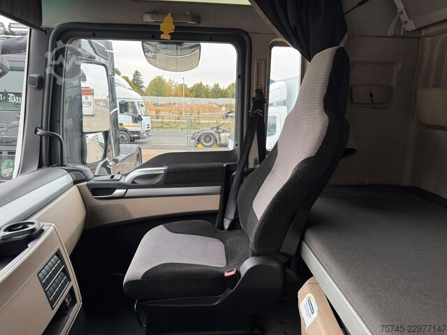 Ciągnik siodłowy typu volume MAN TGX 18.500 XXL * RETARDER * STANDKLIMA * VER. SA