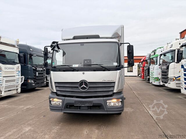 Samochód ciężarowy typu furgon MERCEDES-BENZ ATEGO 1224 / 8,60M KOFFER / LBW / KAMERA