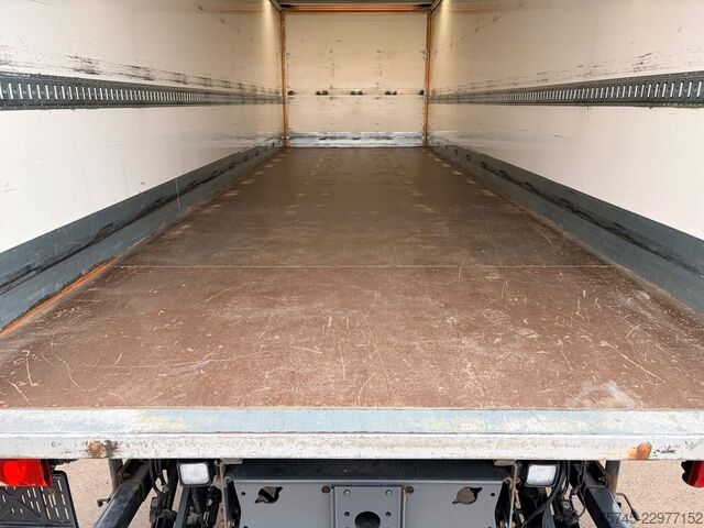 Samochód ciężarowy typu furgon MERCEDES-BENZ ATEGO 1224 / 8,60M KOFFER / LBW / KAMERA