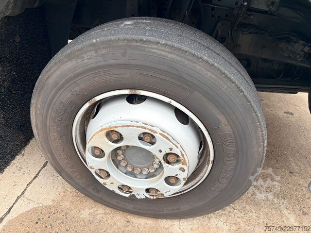 Samochód ciężarowy typu furgon MERCEDES-BENZ ATEGO 1224 / 8,60M KOFFER / LBW / KAMERA