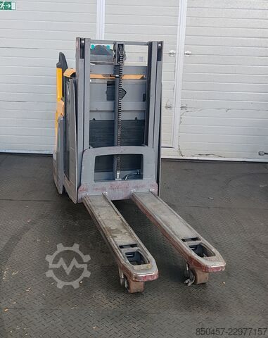Empilhador manual Jungheinrich ERD 220 1.66m/ 1902mh/ 2020y