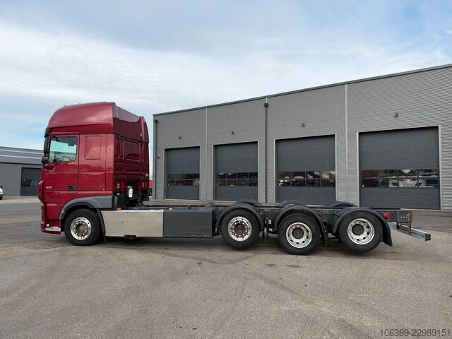 Σοκάμι φορτηγού DAF XF530 8x2/4 Super Space Cab chassis