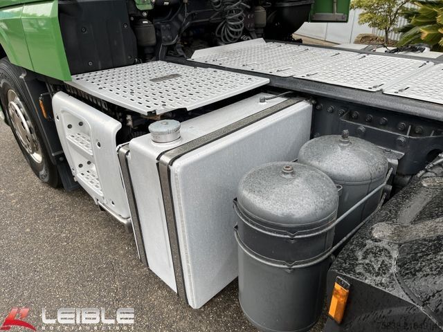 Camión de carga pesada DAF XF 530 6x4 SSC*70to*2xTank*Standklima*Leder*