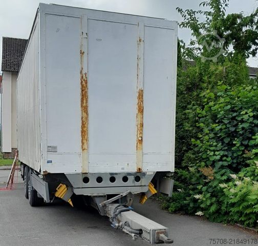 Nápojový přívěs  Tandem Schiebeplane*7,3 m*18 Pal.*2 to LBW*Alus