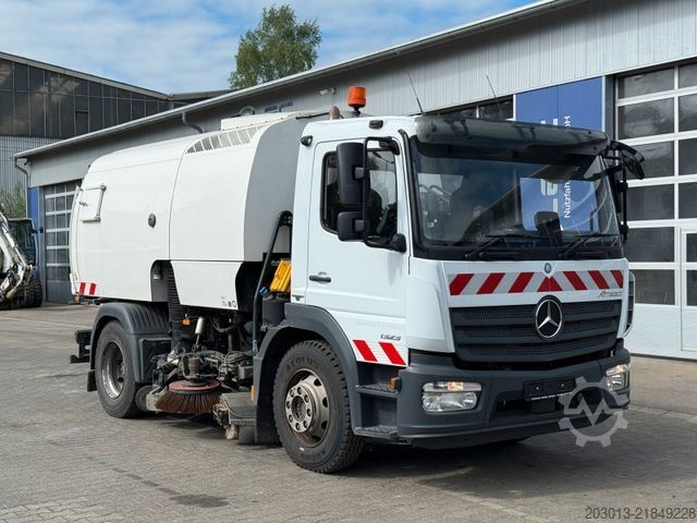 Silniční zametač MERCEDES-BENZ ATEGO 1323 Kehrmaschine Bucher Cityfant 6000