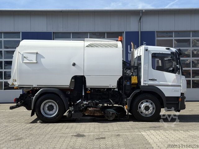 Silniční zametač MERCEDES-BENZ ATEGO 1323 Kehrmaschine Bucher Cityfant 6000