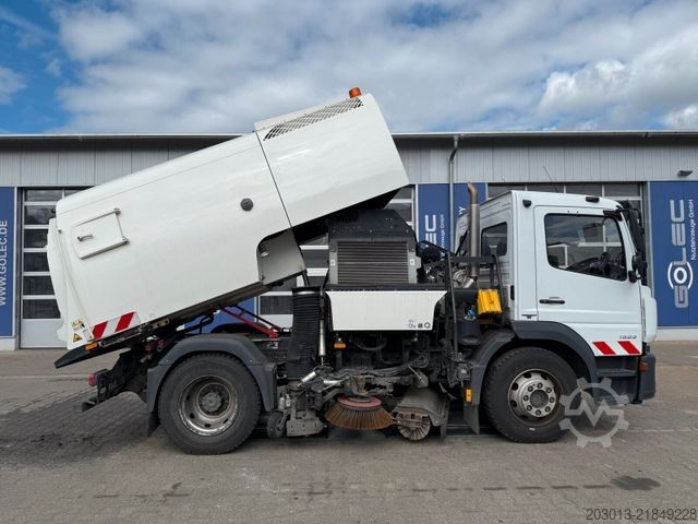 Silniční zametač MERCEDES-BENZ ATEGO 1323 Kehrmaschine Bucher Cityfant 6000