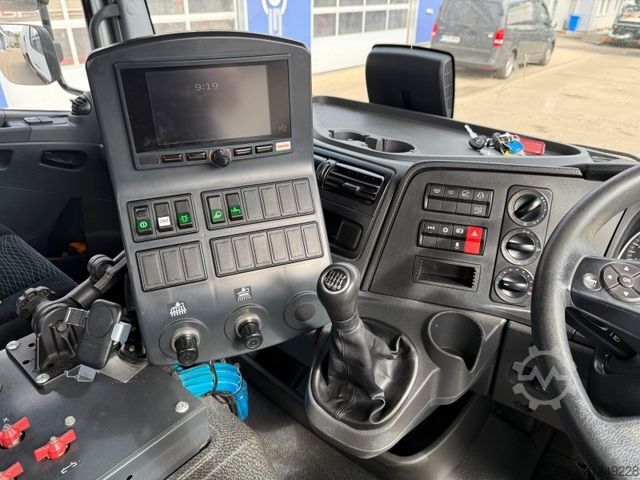 Silniční zametač MERCEDES-BENZ ATEGO 1323 Kehrmaschine Bucher Cityfant 6000