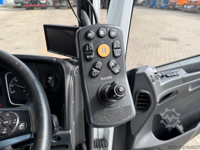 Silniční zametač MERCEDES-BENZ ATEGO 1323 Kehrmaschine Bucher Cityfant 6000