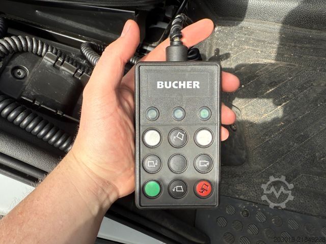 Silniční zametač MERCEDES-BENZ ATEGO 1323 Kehrmaschine Bucher Cityfant 6000