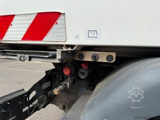 Silniční zametač MERCEDES-BENZ ATEGO 1323 Kehrmaschine Bucher Cityfant 6000