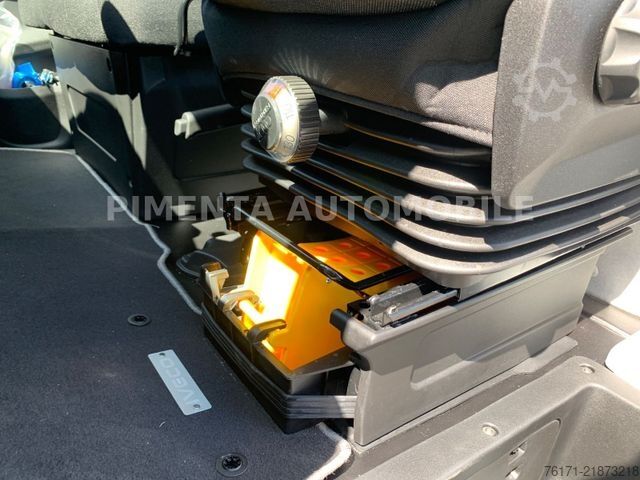 Chladírenská dodávka IVECO Daily 70C18A8P TK AUT LUF TRENNWAND THER LBW LED