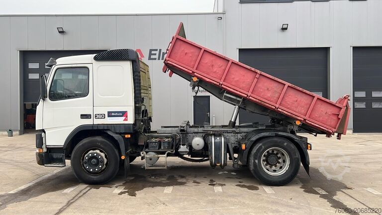 3-smerni kiper Volvo FM 10 - 320 (POMPE MANUELLE / MANUAL PUMP / MAN...