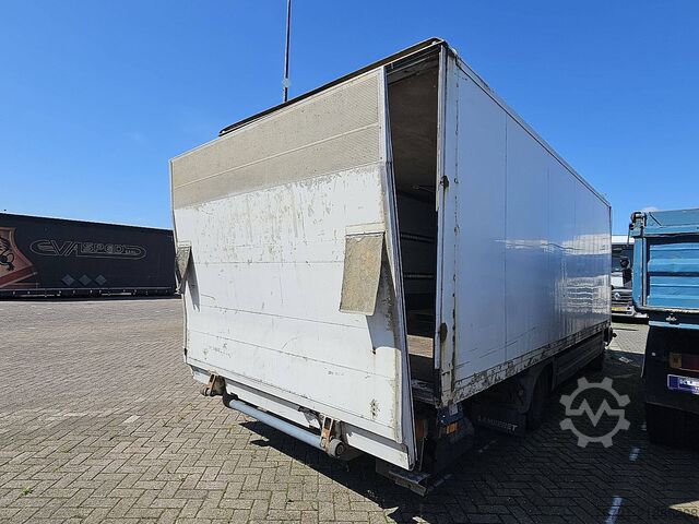 Gesloten bak MERCEDES-BENZ ATEGO 818