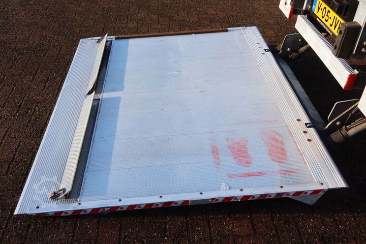 Gekoelde koffer Iveco Daily 35C16 Carrier Xarios 350 Koel+Vries+verwa...