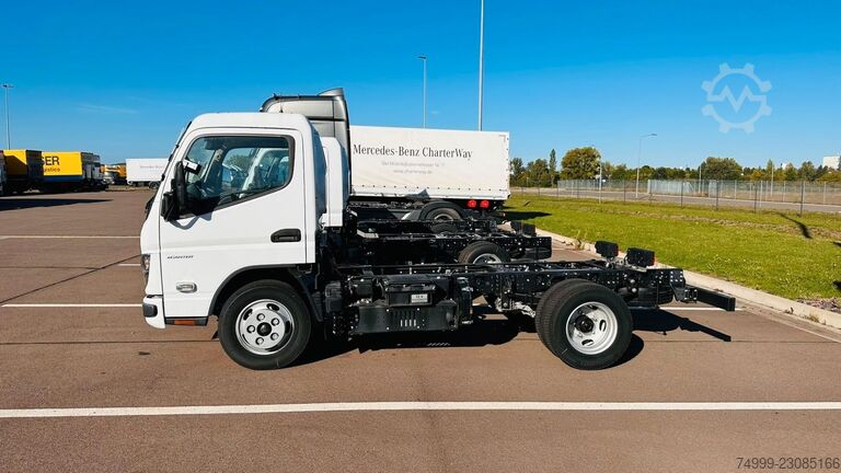 Van şasisi FUSO Canter 4S15e Fahrgestell