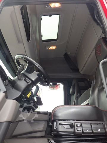 Standard tractor unit SCANIA R 660 B Highline/Ret./Hydr./ALCOA/Leder/Vollluft