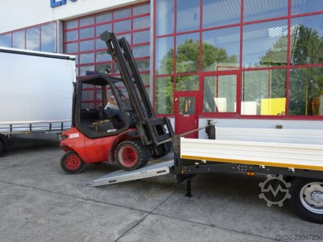Reboque com plataforma rebaixada Möslein TTT 11-6,2 BR Weiß  Tandemtieflader mit breiten RampenNeufahrzeug