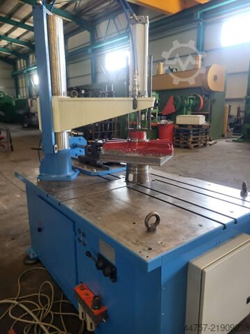 Μηχάνημα διαμόρφωσης / κοπής OMERA  Umform Beschneide maschine R1000