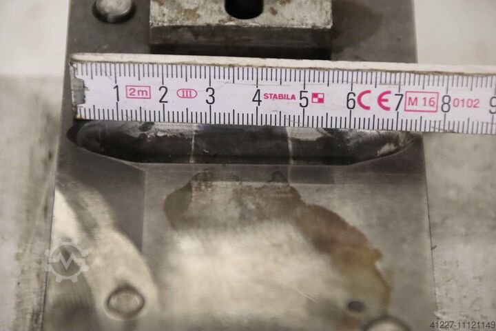 2 kolommen ponsgereedschap unbekannt** 245/240/H240 mm