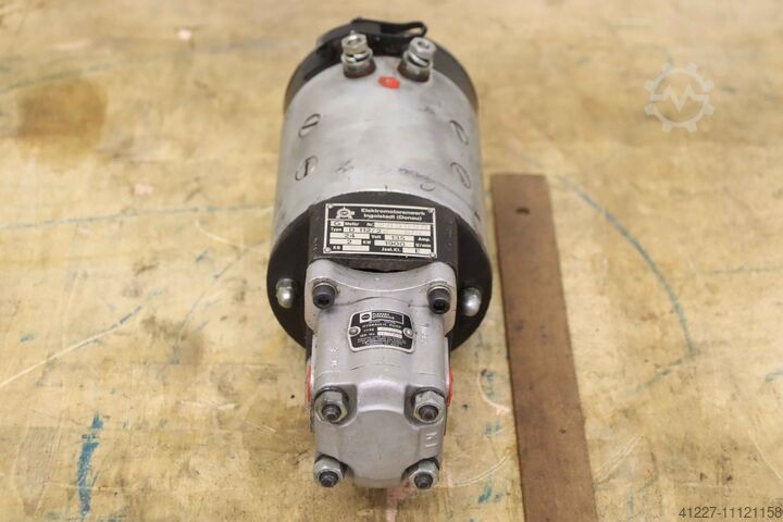 Hydraulikpumpe 24 V 2 kW Plessey EMI A096X D 112/2R-6/8