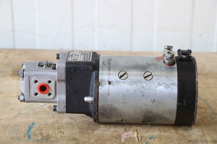 Hydraulikpumpe 24 V 2 kW Plessey EMI A096X D 112/2R-6/8