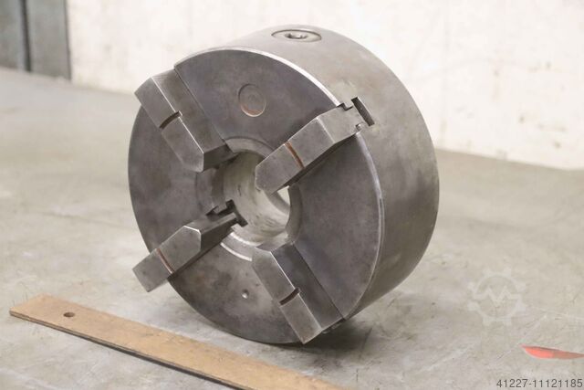 Čak sa četiri vilice unbekannt Ø 200 mm