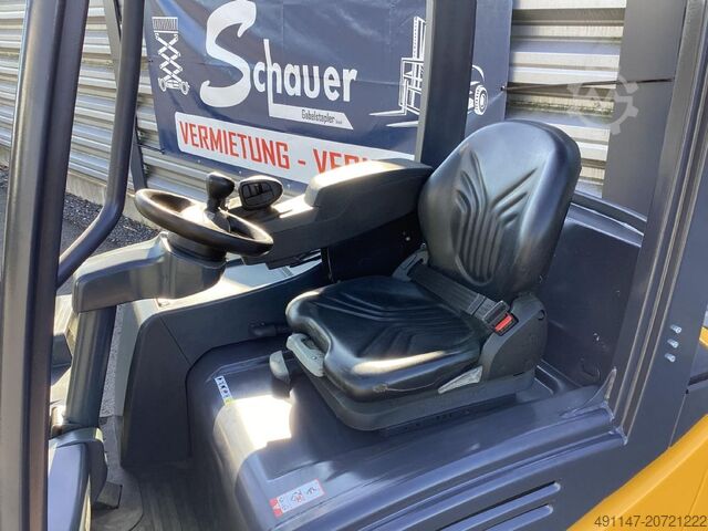 Carrello elevatore elettrico a 3 ruote Jungheinrich EFG 220