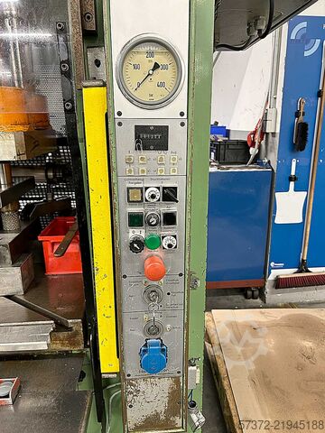 En-søjlet hydraulisk presse Hans Schoen UTE-B