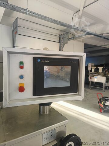 Máquina de moldar e encher meincke 2109