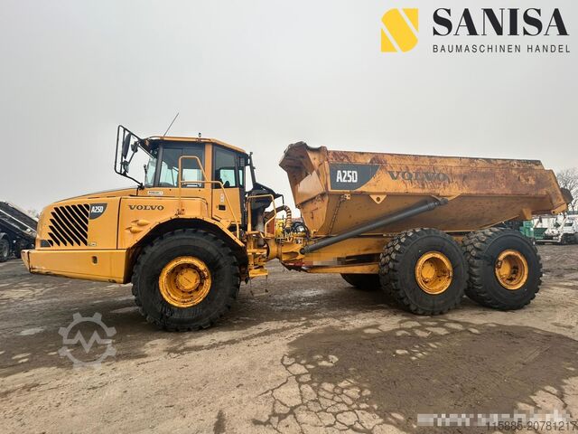 Volquete articulado Volvo A25D/Knickgelenkter Muldendumper /6x6