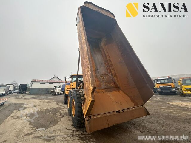 Volquete articulado Volvo A25D/Knickgelenkter Muldendumper /6x6