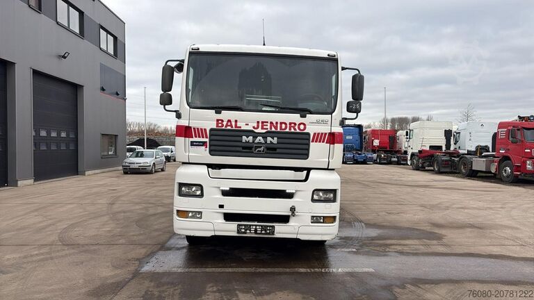 Cisterna MAN TGA 26.430 (18300 L / 3 COMPATIMENTS / BOITE MA...