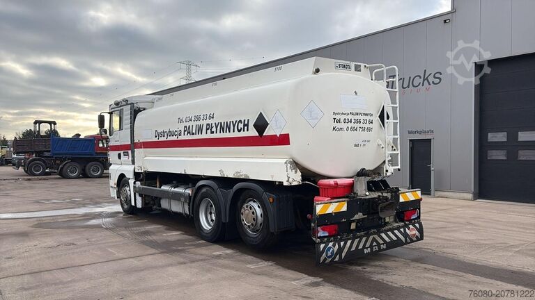 Cisterna MAN TGA 26.430 (18300 L / 3 COMPATIMENTS / BOITE MA...