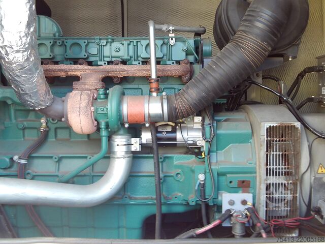Boxvogn + strømgenerator Volvo 180 kVA IVECO 